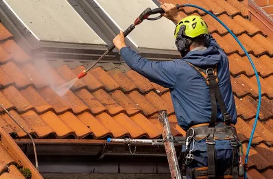 Démoussage et hydrofuge de toiture à Espanès